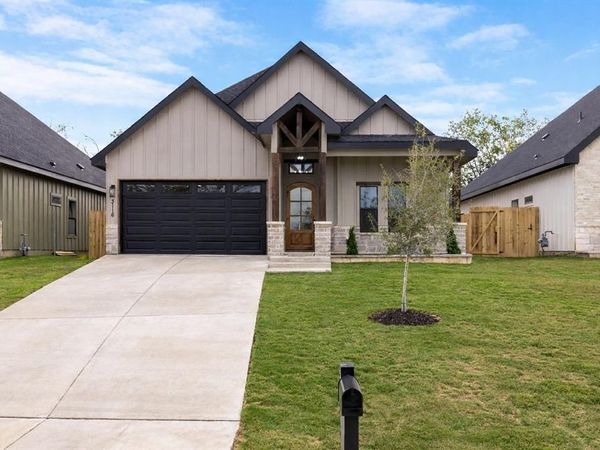 3116 N Pecan Street, Fort Worth, TX 76106