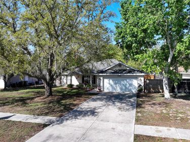 33809 SILVER PINE DRIVE, LEESBURG, FL 34788