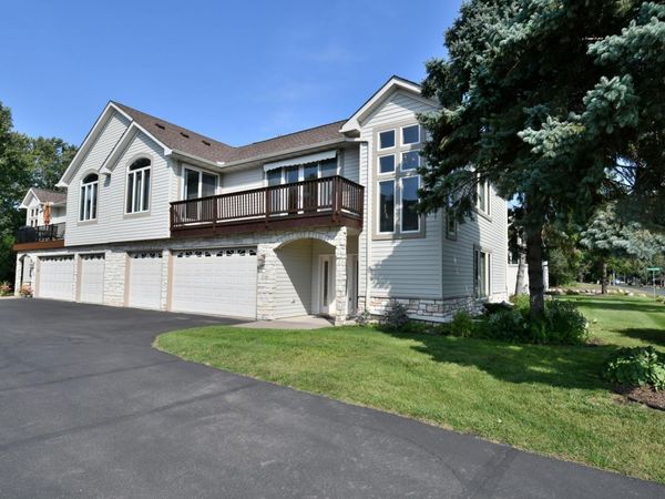 530 Lakeside Bay Drive S, Bayport, MN 55003