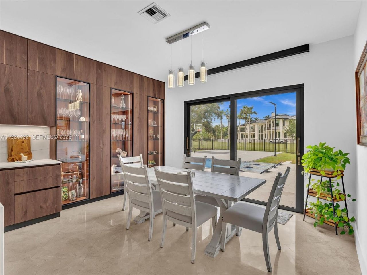 1021 NW 115th Ave, Plantation, FL 33323 Photo