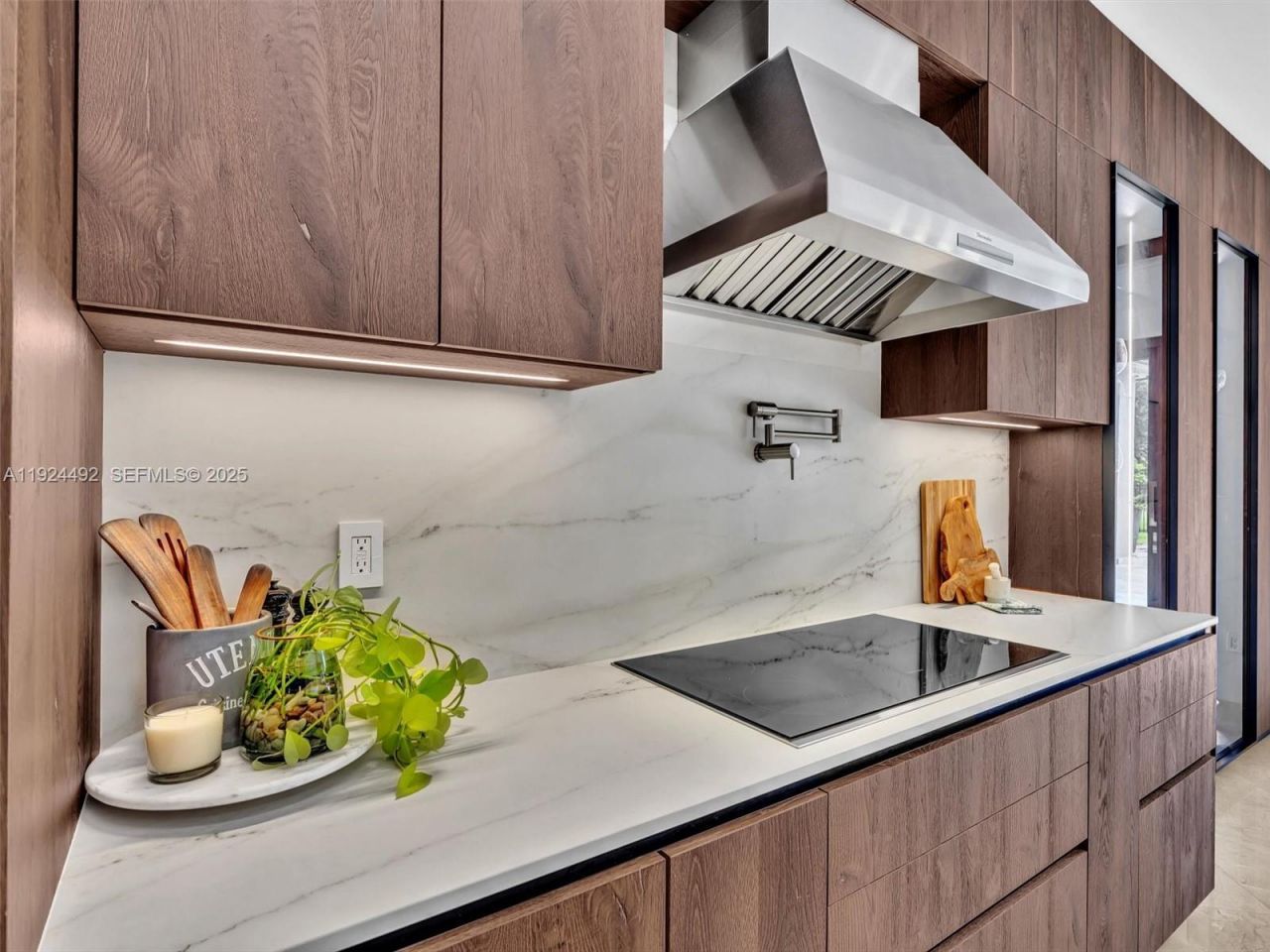 1021 NW 115th Ave, Plantation, FL 33323 Photo