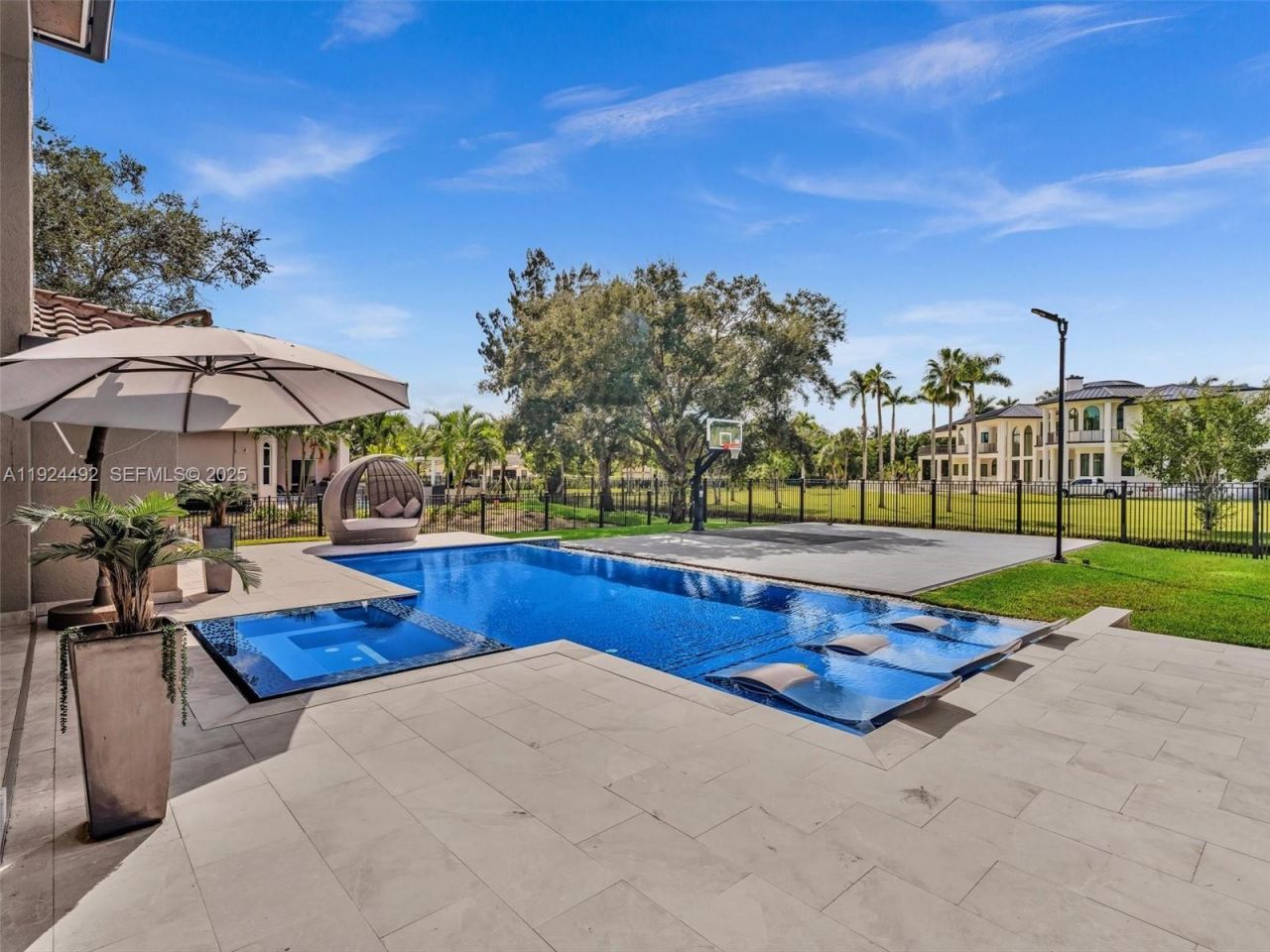 1021 NW 115th Ave, Plantation, FL 33323 Photo