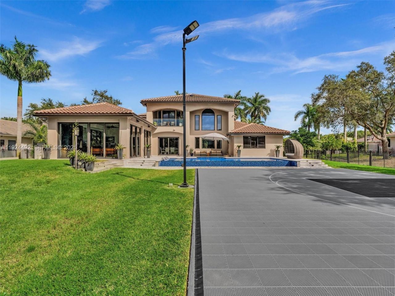 1021 NW 115th Ave, Plantation, FL 33323 Photo