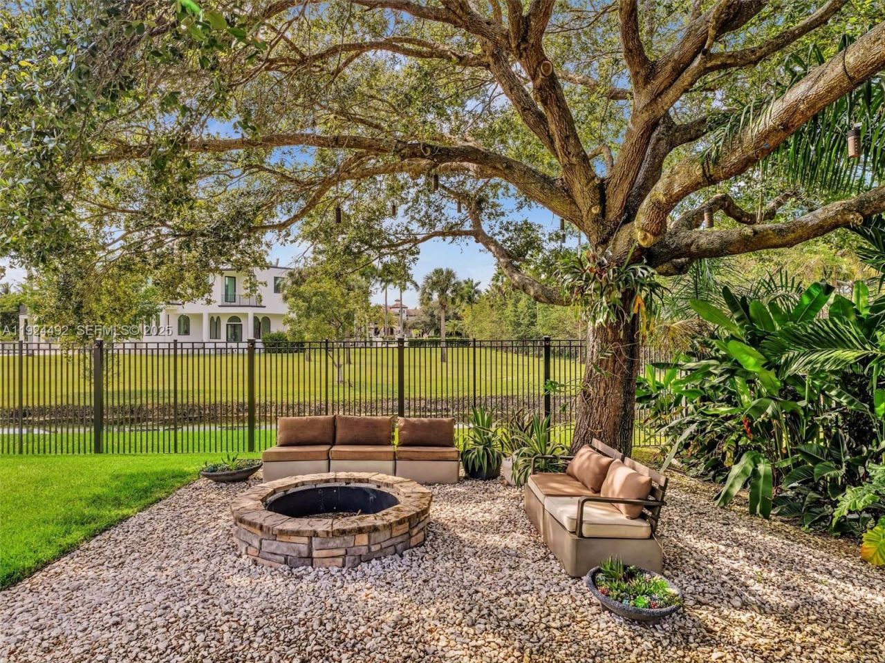 1021 NW 115th Ave, Plantation, FL 33323 Photo