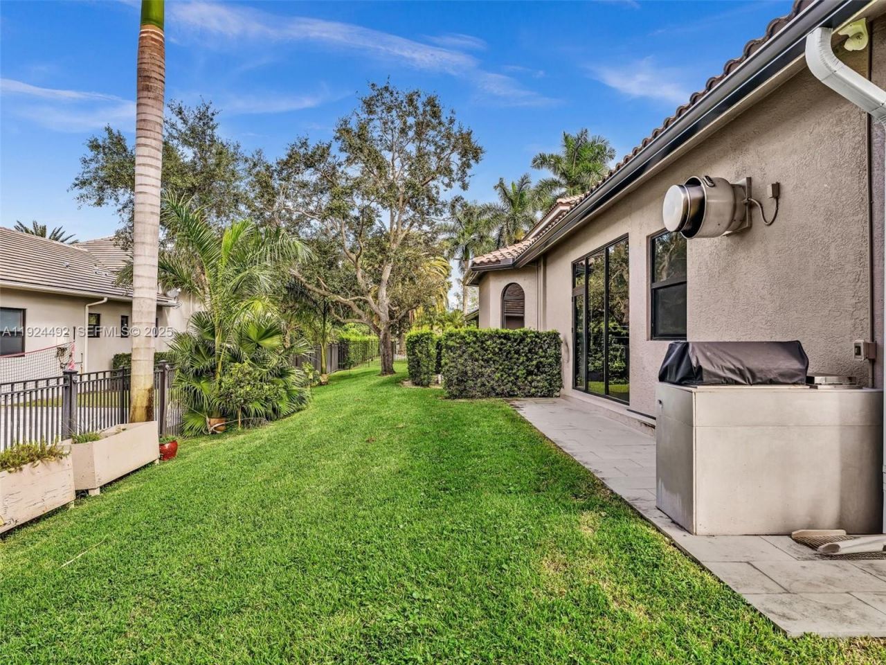 1021 NW 115th Ave, Plantation, FL 33323 Photo