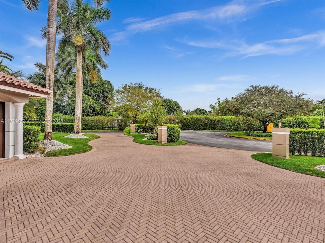 1021 NW 115th Ave, Plantation, FL 33323 Photo