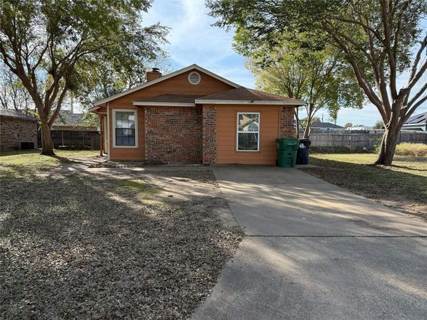2904 Barnes Drive, Denton, TX 76209