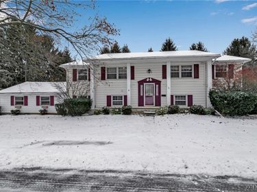 34 Broadway Street, Oakfield, NY 14125