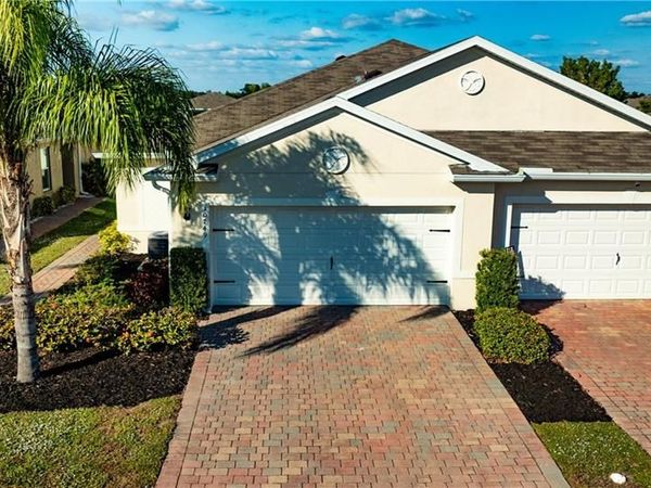 10749 Crossback LN, LEHIGH ACRES, FL 33936