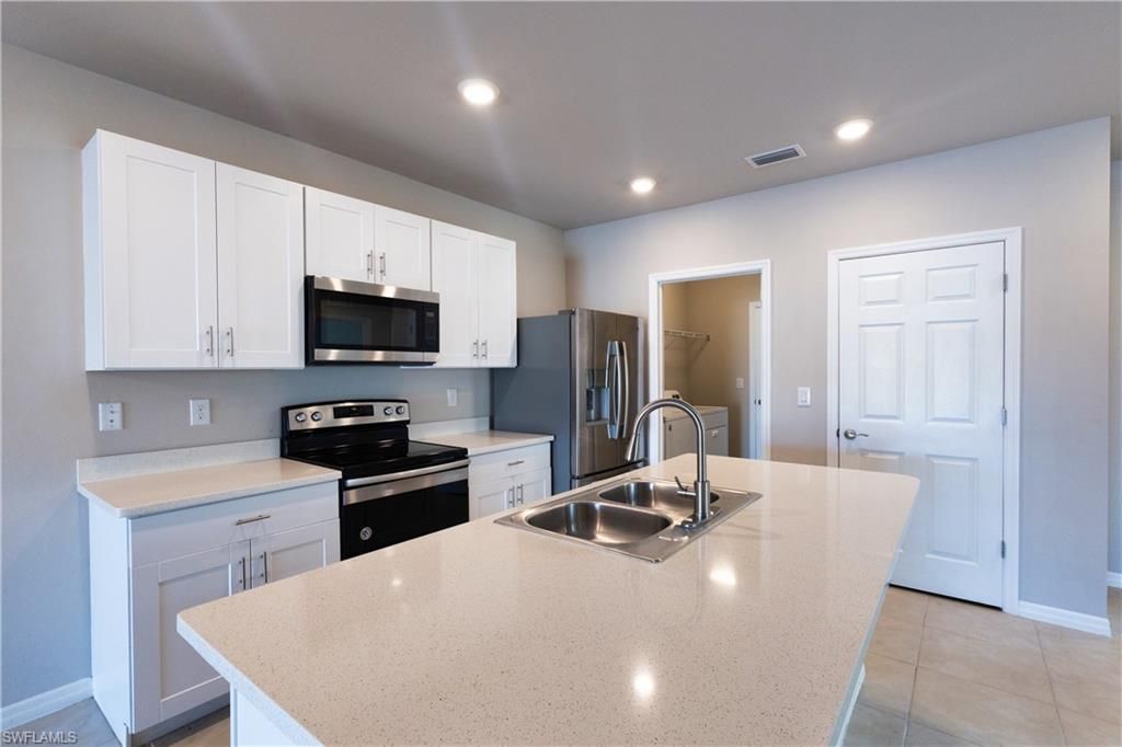 10749 Crossback Ln, Lehigh Acres, FL 33936 Photo