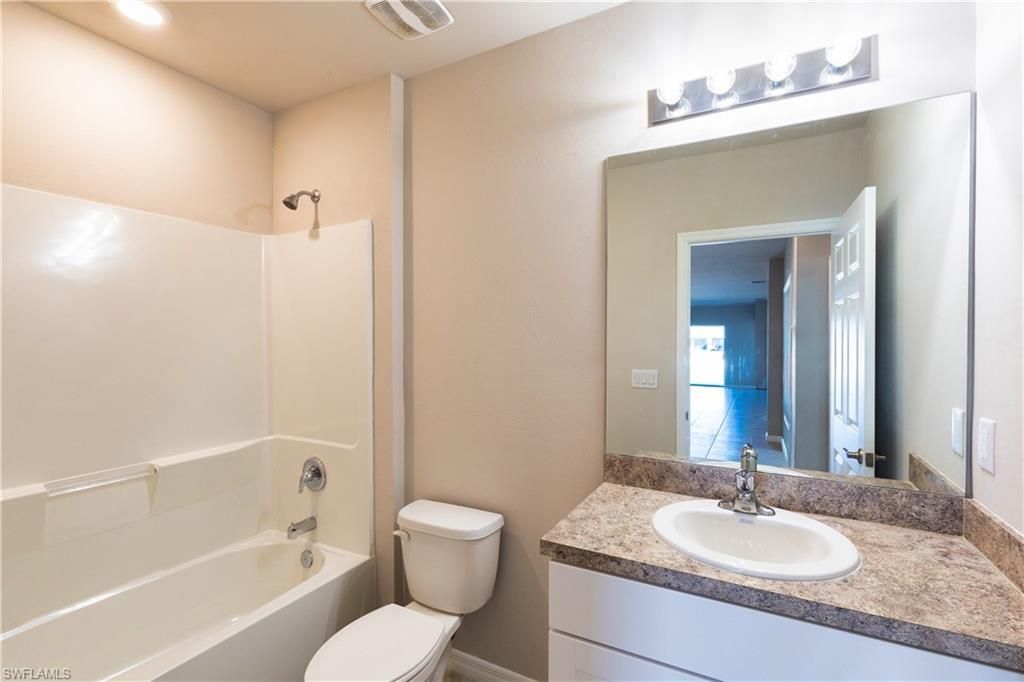 10749 Crossback Ln, Lehigh Acres, FL 33936 Photo