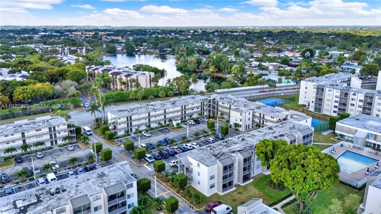 14195 SW 87th St, Unit B115, Miami, FL 33183 Photo