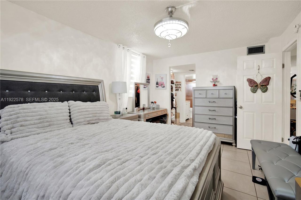 14195 SW 87th St, Unit B115, Miami, FL 33183 Photo