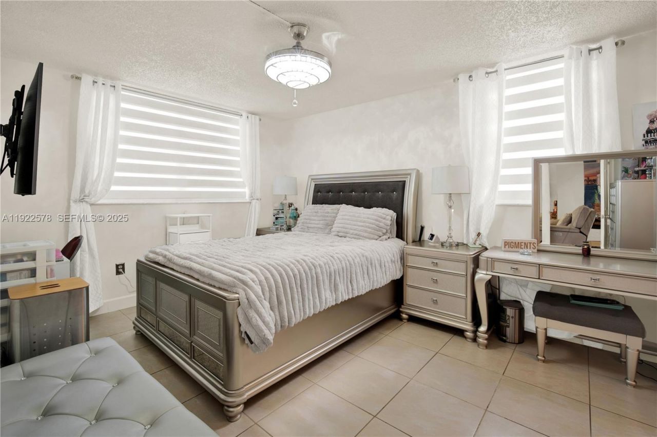 14195 SW 87th St, Unit B115, Miami, FL 33183 Photo