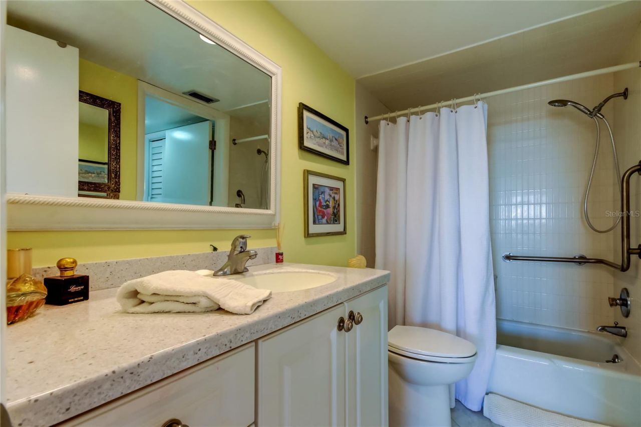 4900 Brittany Drive S, Unit 608, Saint Petersburg, FL 33715 Photo