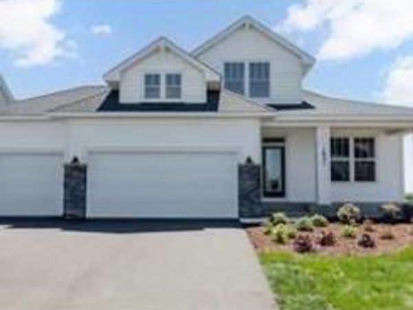 2185 Eustis Street, Roseville, MN 55113