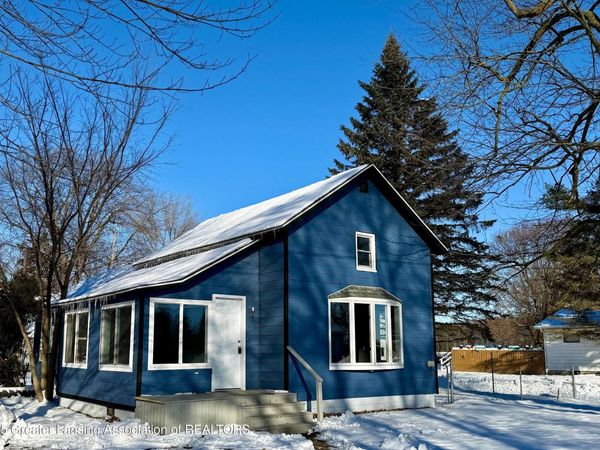 129 E Fulton Street, Pompeii, MI 48874