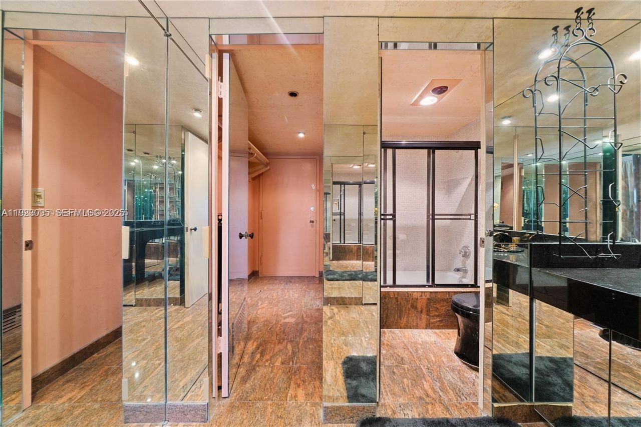 11111 Biscayne Blvd, Unit 227, Miami, FL 33181 Photo