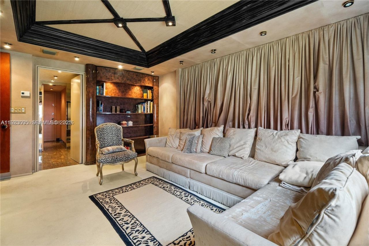 11111 Biscayne Blvd, Unit 227, Miami, FL 33181 Photo