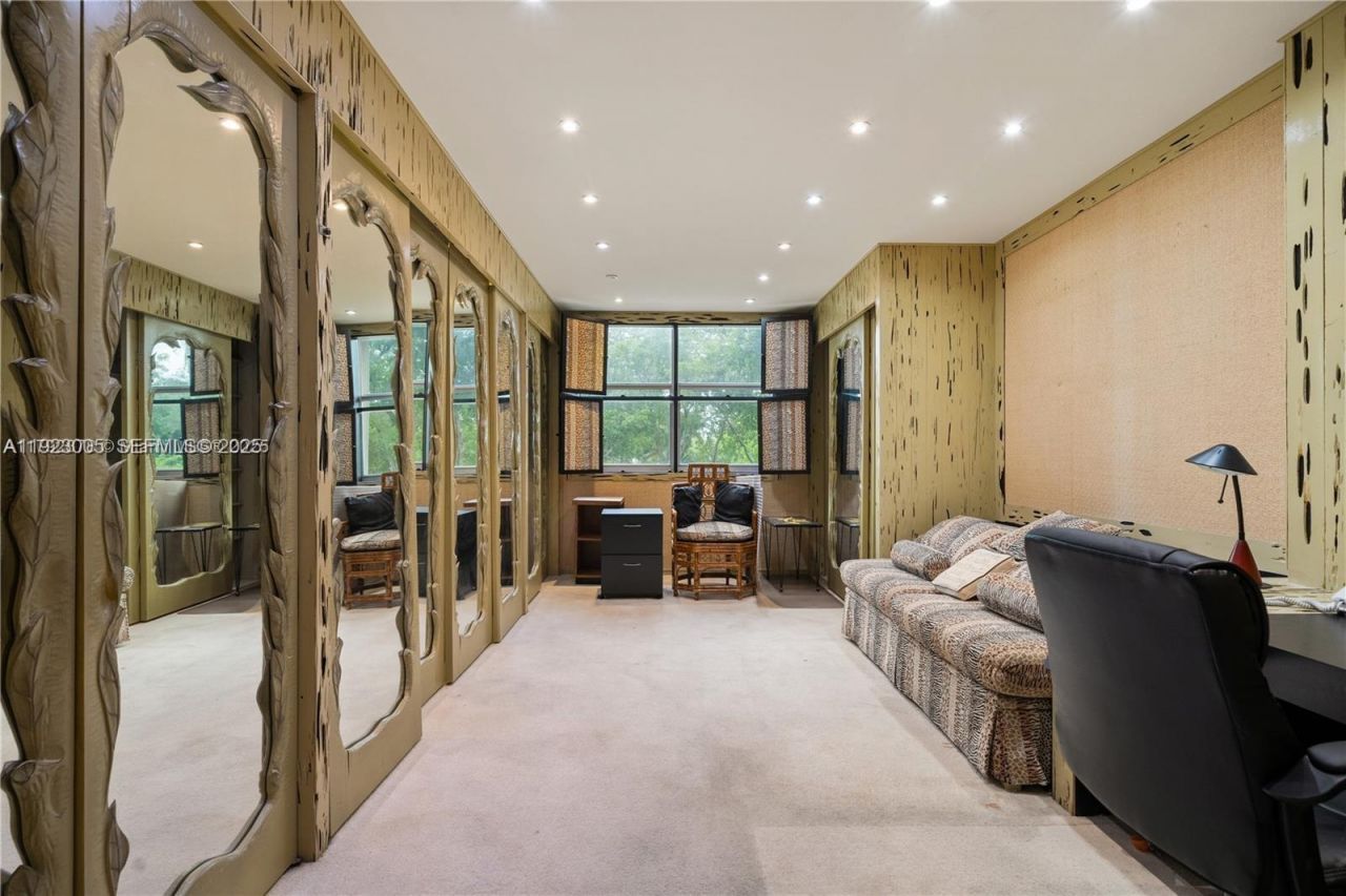 11111 Biscayne Blvd, Unit 227, Miami, FL 33181 Photo