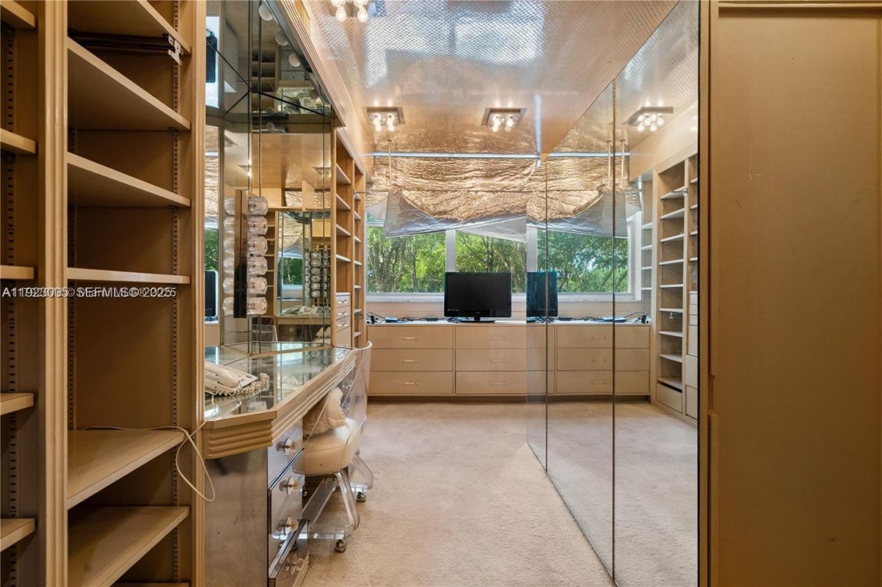 11111 Biscayne Blvd, Unit 227, Miami, FL 33181 Photo