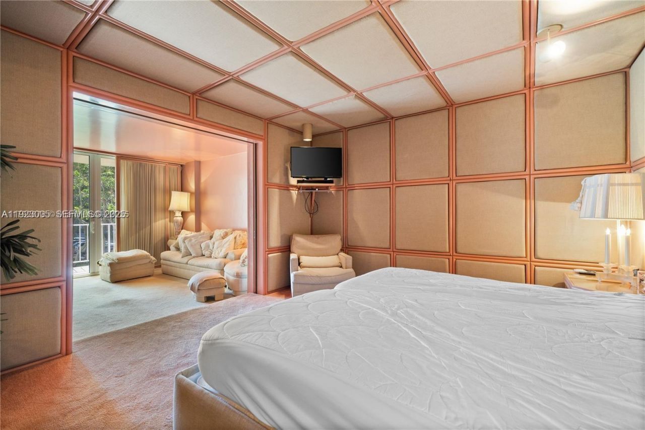 11111 Biscayne Blvd, Unit 227, Miami, FL 33181 Photo