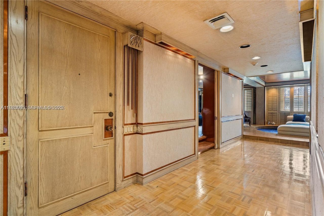 11111 Biscayne Blvd, Unit 227, Miami, FL 33181 Photo