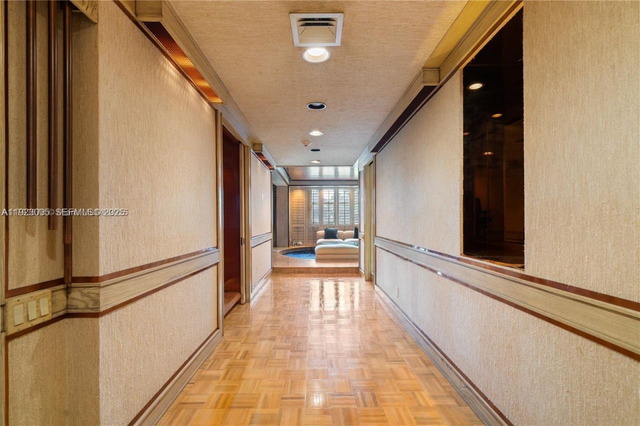 11111 Biscayne Blvd, Unit 227, Miami, FL 33181 Photo