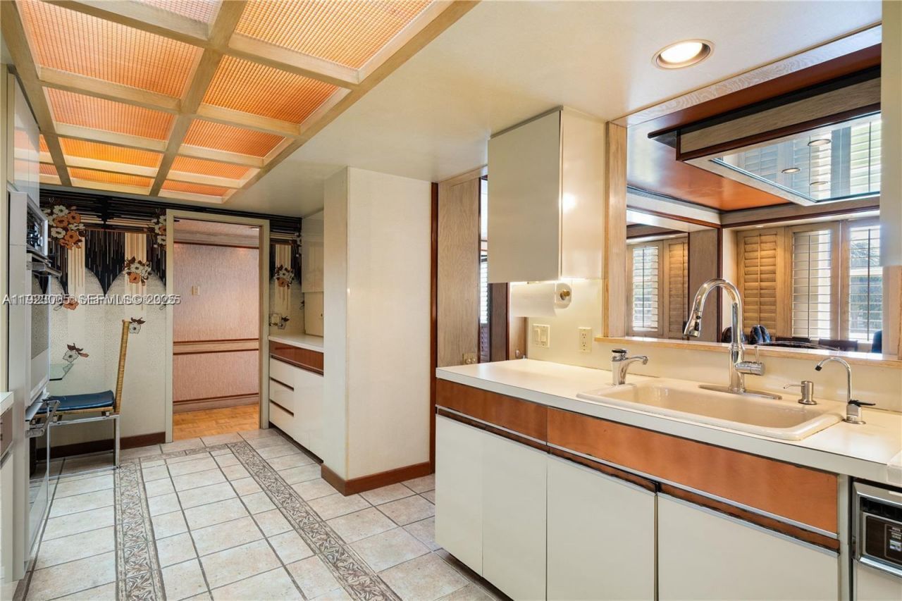 11111 Biscayne Blvd, Unit 227, Miami, FL 33181 Photo