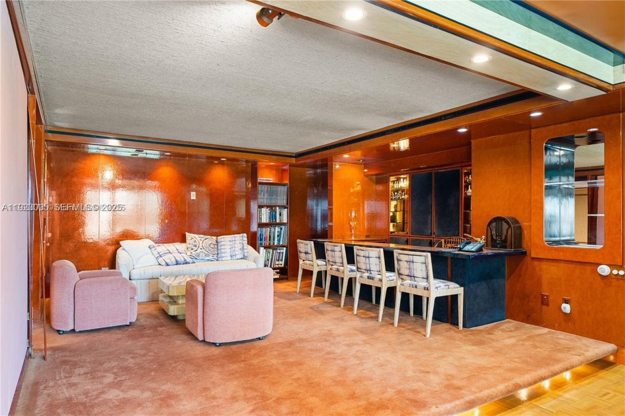 11111 Biscayne Blvd, Unit 227, Miami, FL 33181 Photo