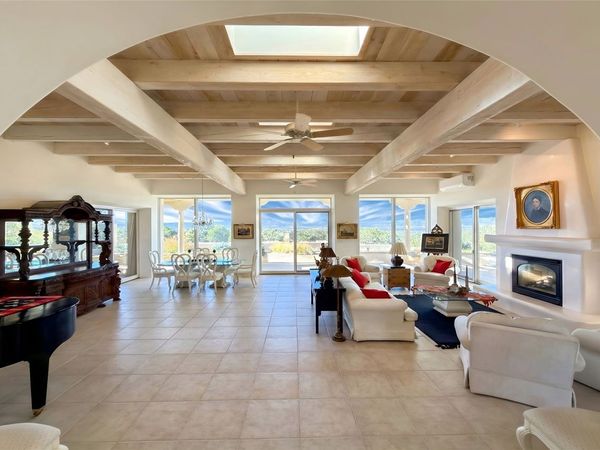 135 Chisholm Trail, Santa Fe, NM 87506