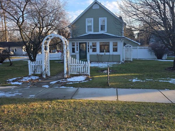 225 Jefferson Avenue, Chesterton, IN 46304