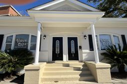 2620. A Main Street photo 4