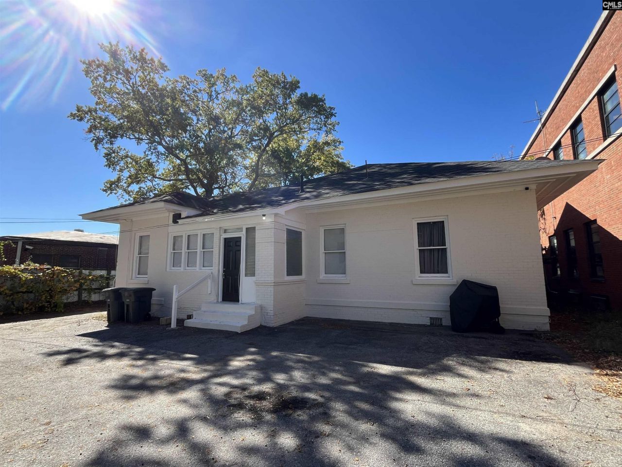 2620. A Main Street Photo 8