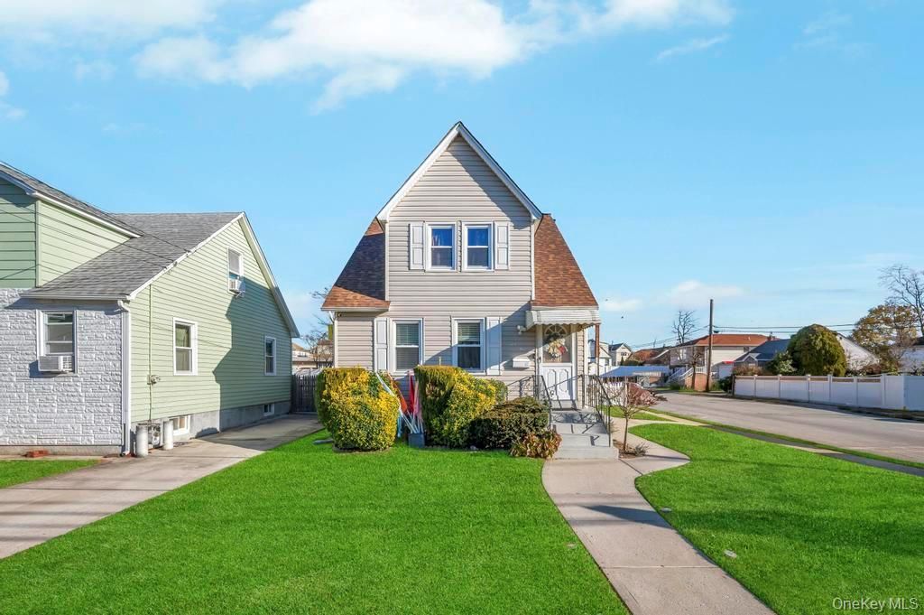 69 Butler Boulevard, Elmont, NY 11003 Main Photo