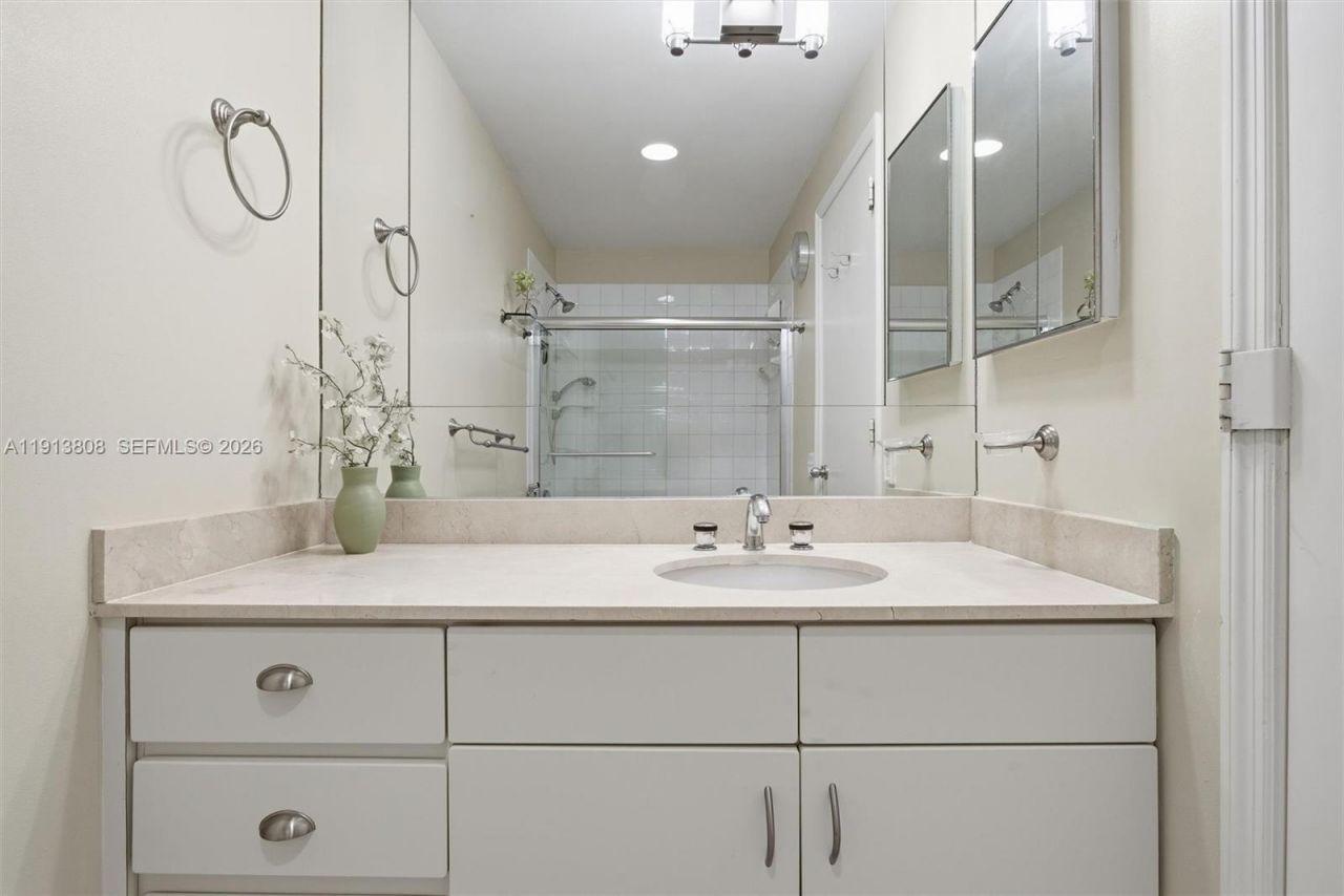 888 Brickell Key Dr, Unit 1903, Miami, FL 33131 Photo