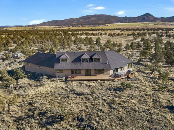 11039 SW Ranch Road, Powell Butte, OR 97753