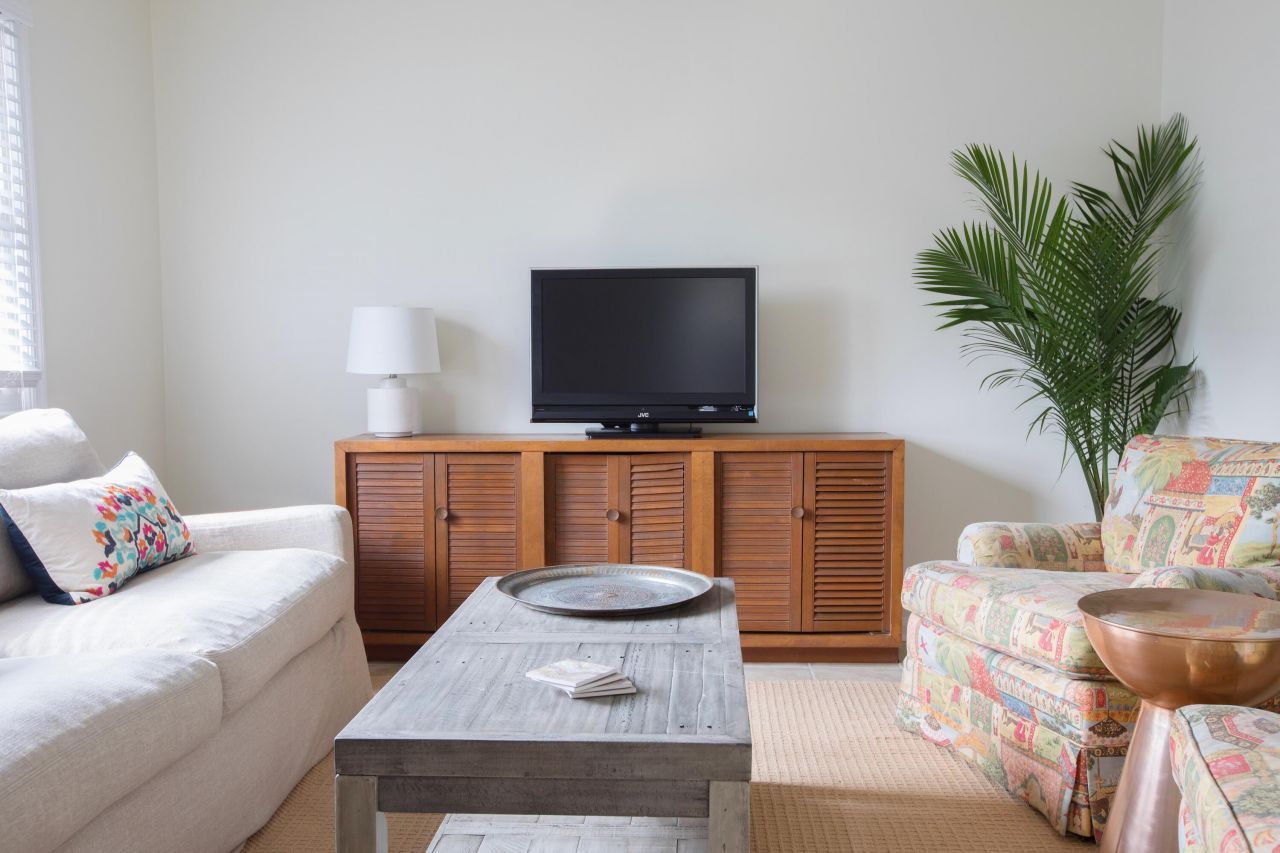 637 Baytree Court Photo 4