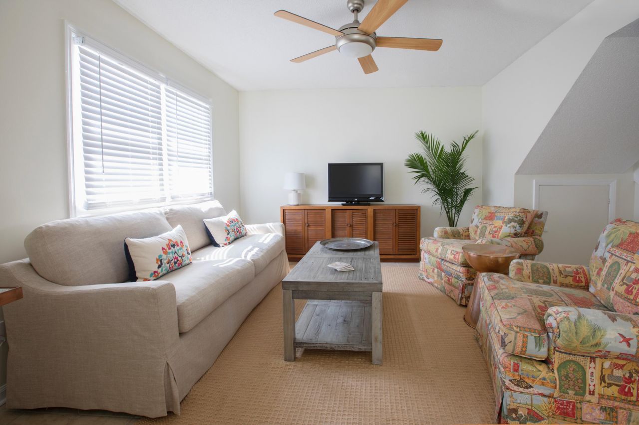 637 Baytree Court Photo 6