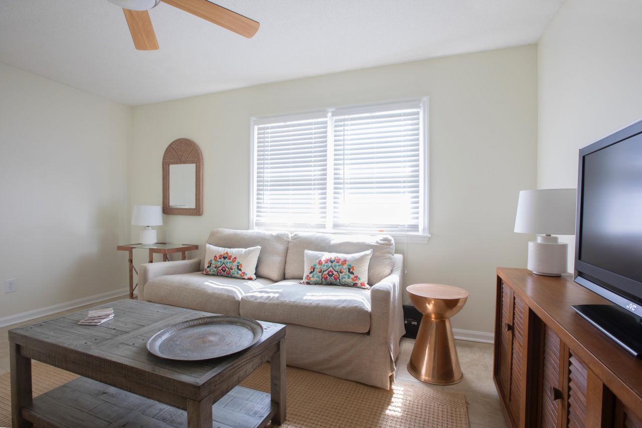 637 Baytree Court Photo 7