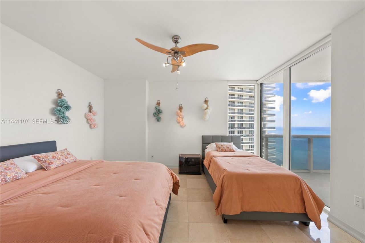 1850 S Ocean Dr, Unit 3301, Hallandale Beach, FL 33009 Photo