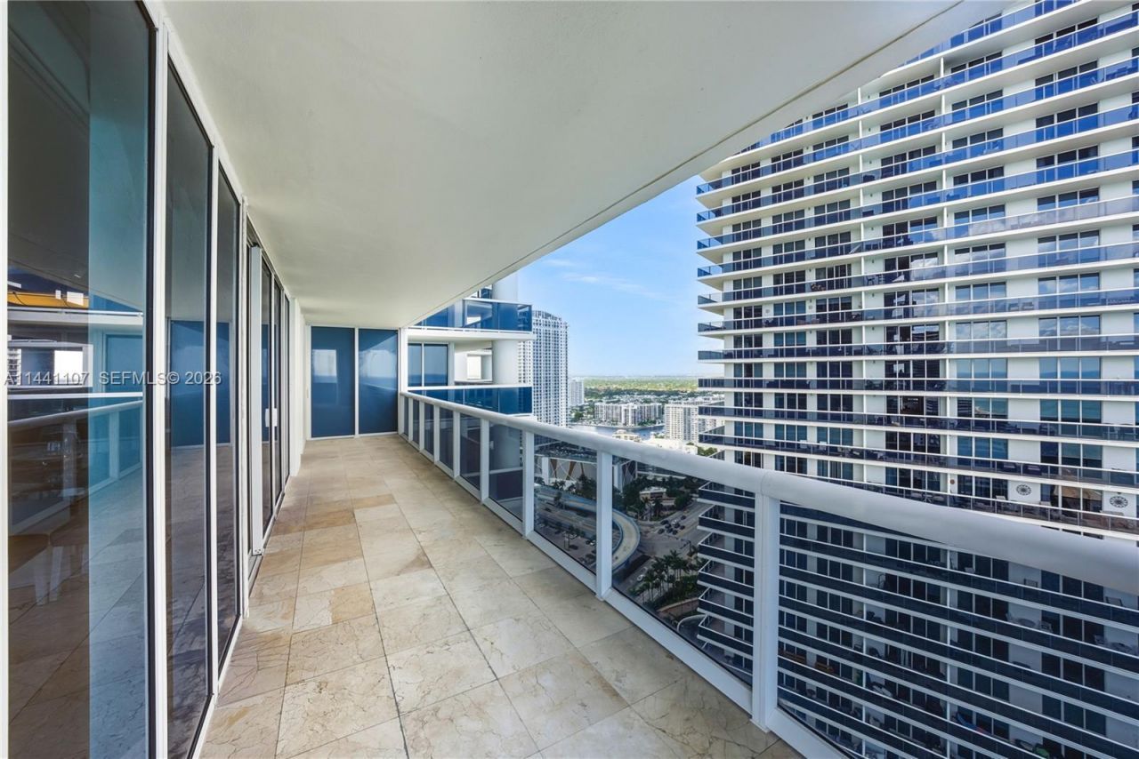 1850 S Ocean Dr, Unit 3301, Hallandale Beach, FL 33009 Photo