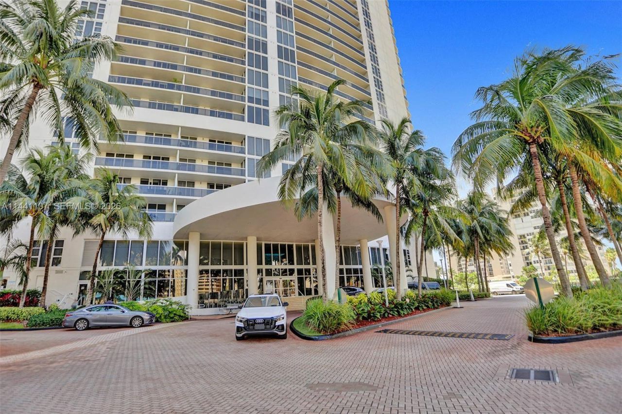 1850 S Ocean Dr, Unit 3301, Hallandale Beach, FL 33009 Photo