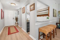 502 Upland Place photo 4