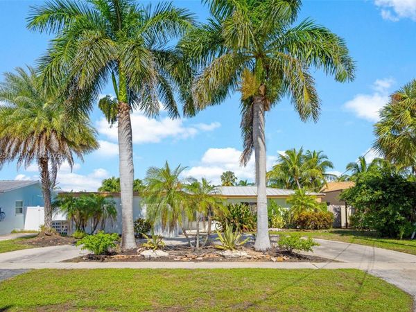 201 SE 12th St, Pompano Beach, FL 33060