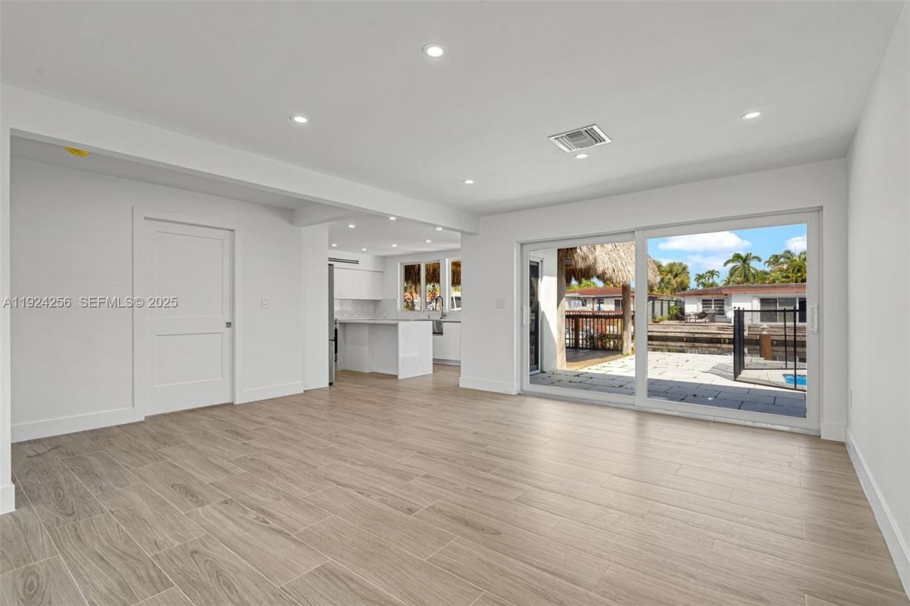 201 SE 12th St, Pompano Beach, FL 33060 Photo