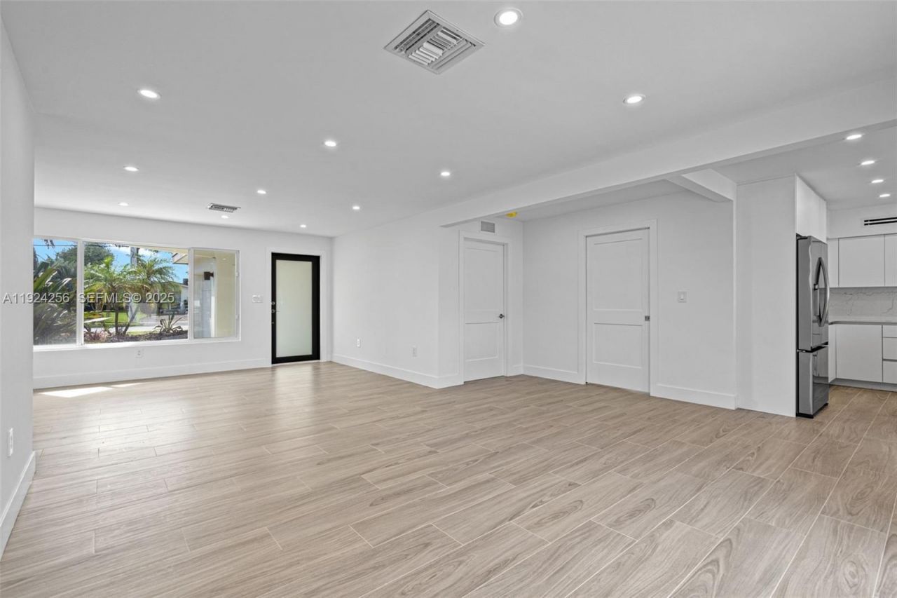 201 SE 12th St, Pompano Beach, FL 33060 Photo