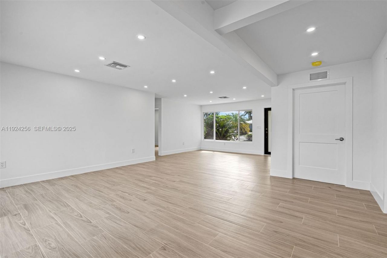 201 SE 12th St, Pompano Beach, FL 33060 Photo