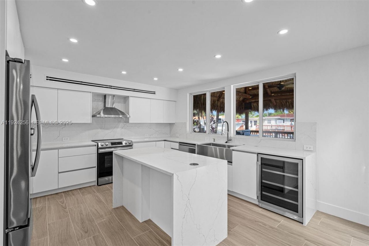 201 SE 12th St, Pompano Beach, FL 33060 Photo