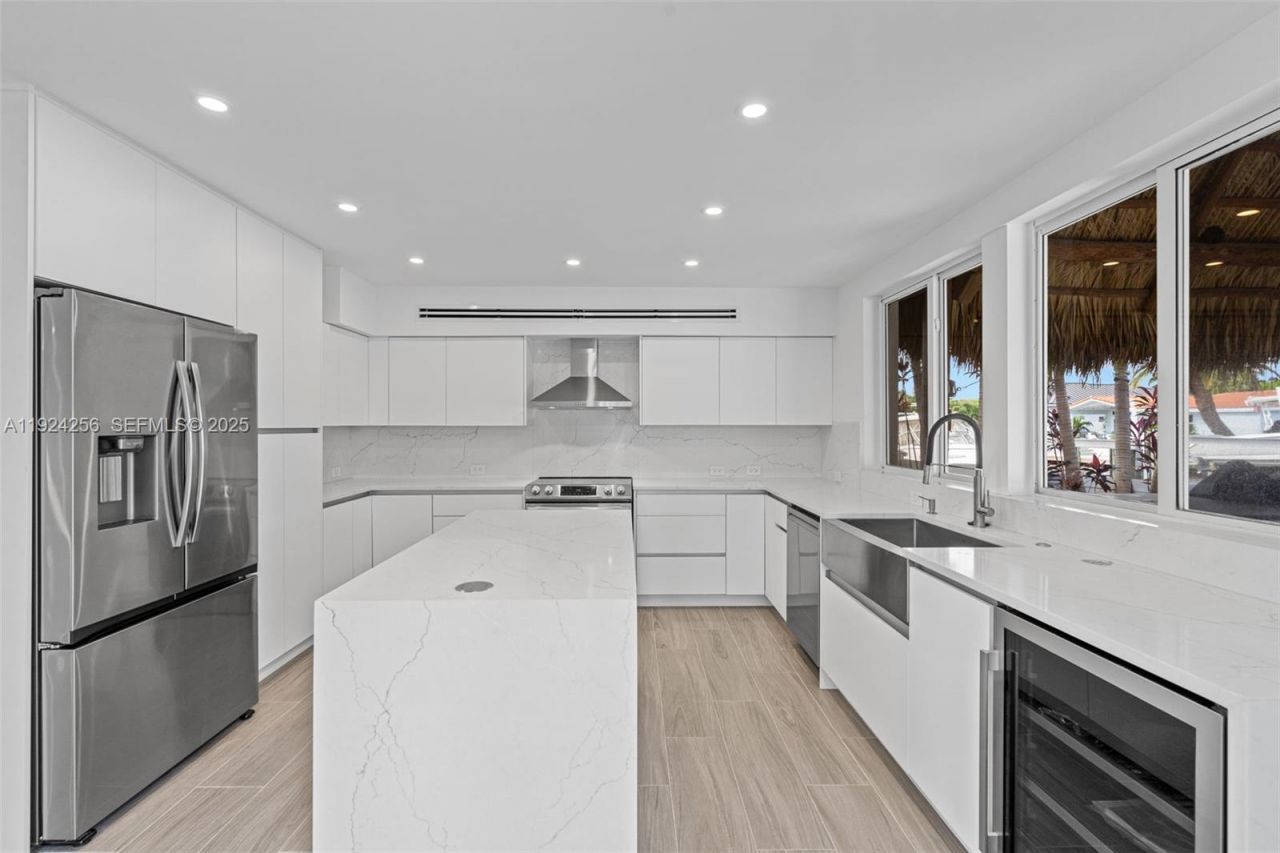 201 SE 12th St, Pompano Beach, FL 33060 Photo